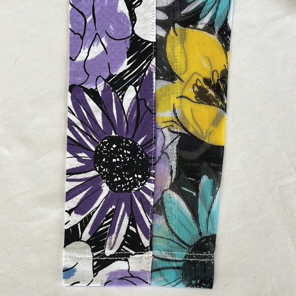 Ibkul Long Sleeve Golf Crew Neck Top Medaline Print Lavander - Picture 6 of 10